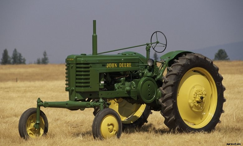 john-deere-model-a 100 Years of John Deere Tractors